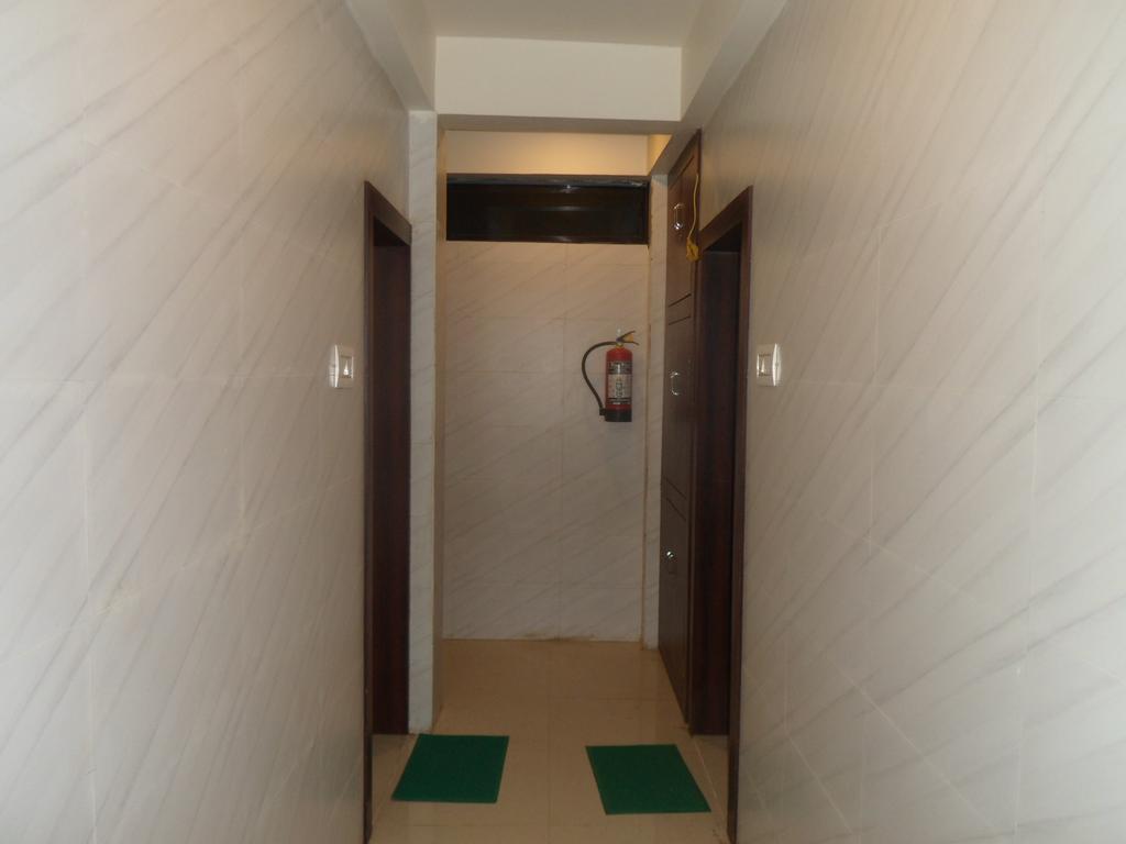 Hotel Madhusudan Dwārka 外观 照片